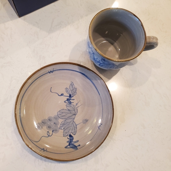 BN Set of 2 tea cups and saucers - Picture 4 of 13